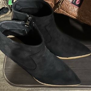 Size 6.5 black boots